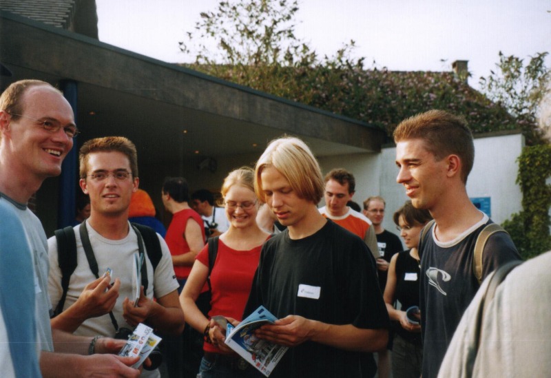Emmem, Bhoeyb, Fanny, Dakkus and Speukes; looking where to go